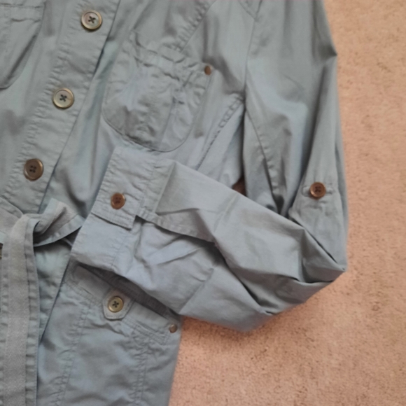 Reitmans convertible sleeve blouse sage green - Picture 4 of 5